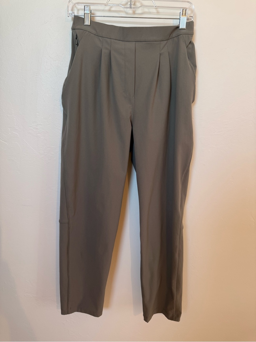 Lululemon Essential High-Rise Trouser